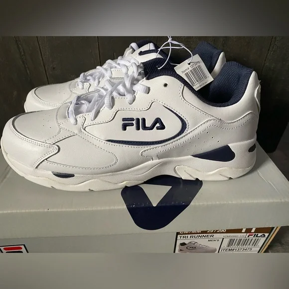 New Fila Mens Tri Runner 1CM00882-125, White/Navy Casual Shoes Sneakers  Size 11